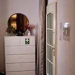 Cozy Private Room Near Central Station - Ideal For Solo Travelers